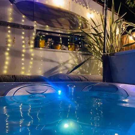 Evasion Tropicale - Villa D'Artiste Avec Jacuzzi Prive Dans Un Jardin Exotique Merignac  Exterior photo