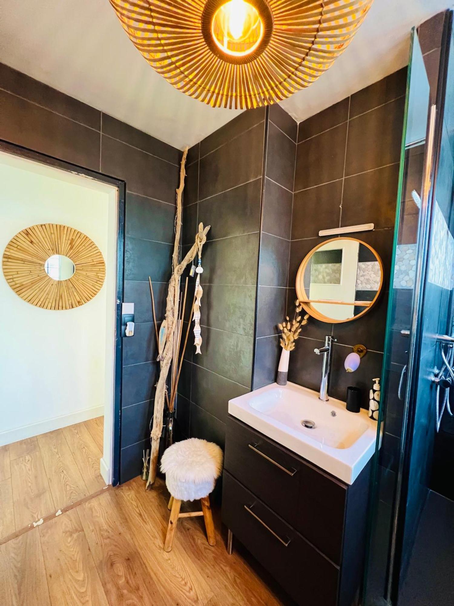 Evasion Tropicale - D'artiste Avec Jacuzzi Prive Dans Un Jardin Exotique Homestay *